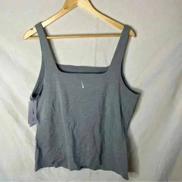 Nike yoga tank top size 1x squared neck - Picture 3 of 5